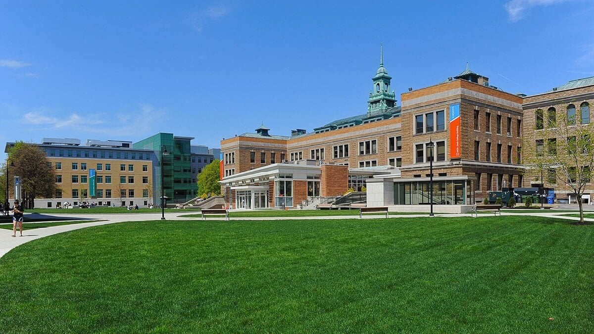 Beca de Pregrado en Estados Unidos – Simmons University