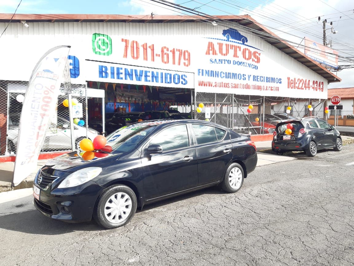 SE VENDE NISSAN VERSA 2012