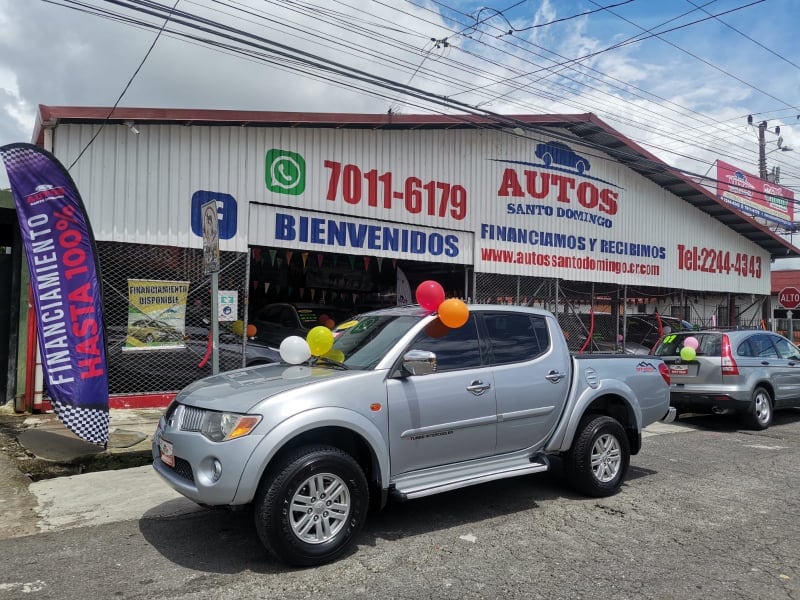 SE VENDE PICK UP-MITSUBISHI L200 SPORTERO-2009-DOBLE CABINA