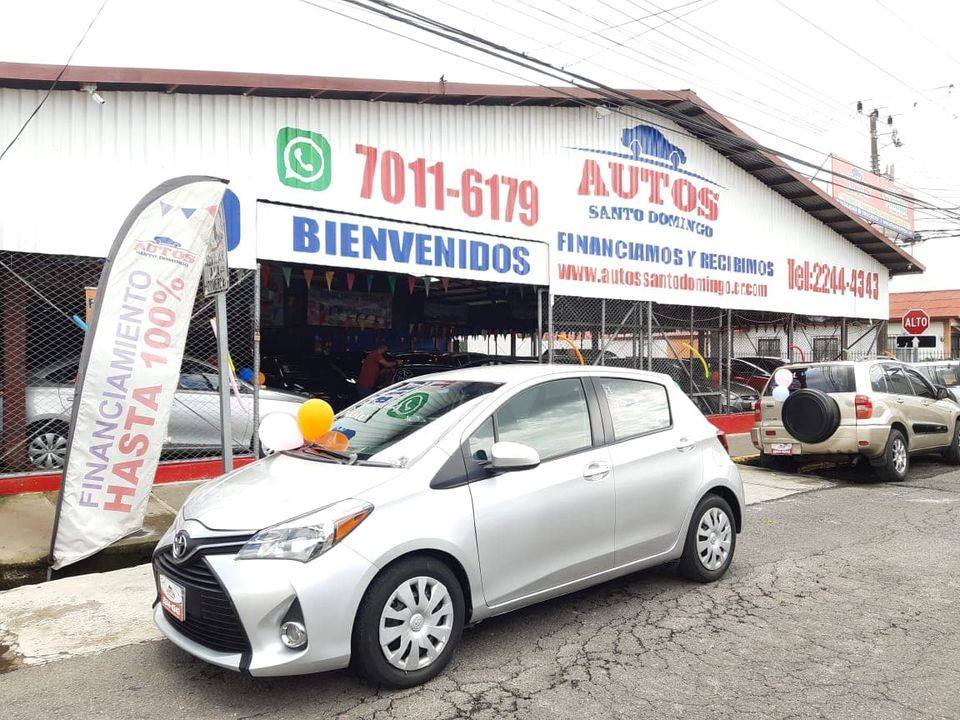 SE VENDE TOYOTA YARIS -VVTI 2015