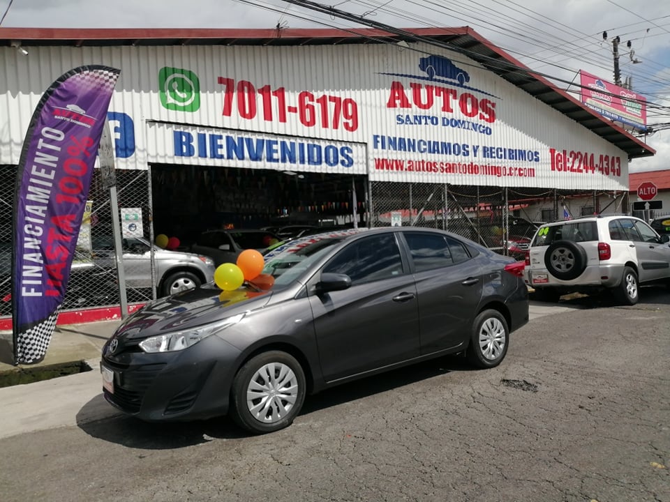 SE VENDE TOYOTA YARIS E-VVT-i-2019-AUTOMATICO TIP TRONIC