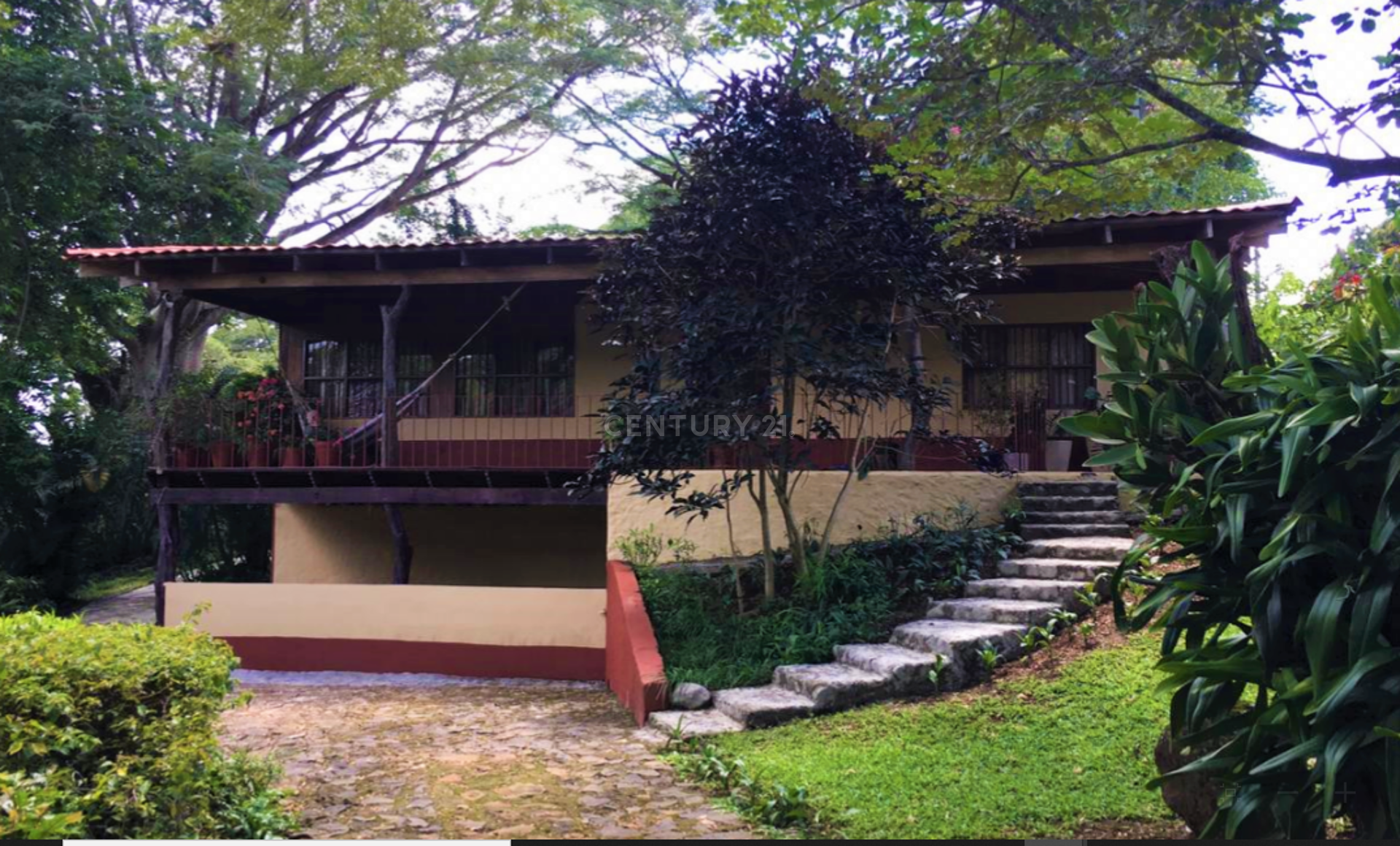 VENTA DE QUINTA EN LOS LAGOS DEL COYOL, PRECIO NEGOCIABLE