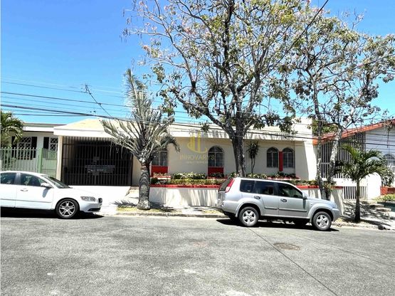 Casa independiente de una planta a la venta, Rohrmoser