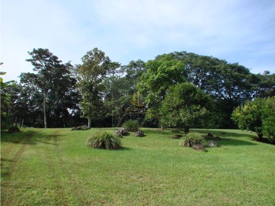Lote con uso de suelo residencial a la venta, Ciudad Colón