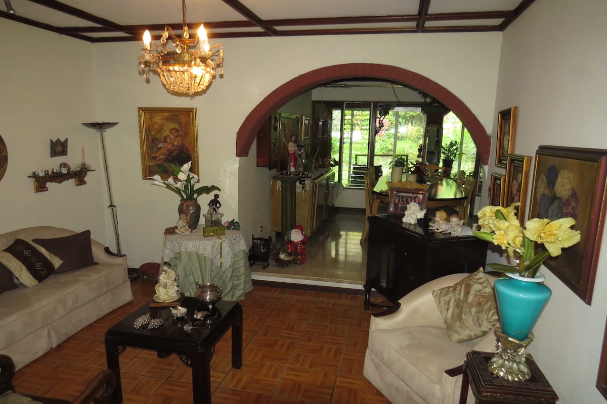 Alquiler de casa en Alajuela centro, Urbanización La Tropicana, $1.500=