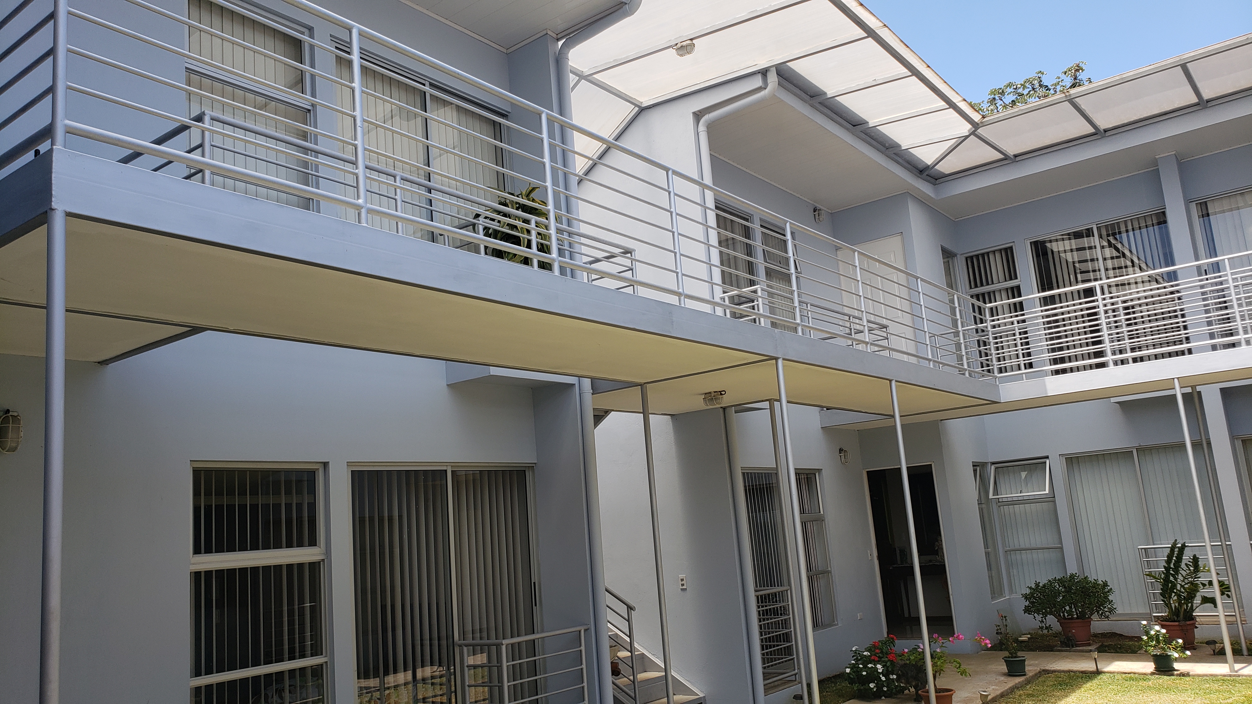Alquiler de apartamento amueblado en Calle Loria Alajuela ¢300.000.