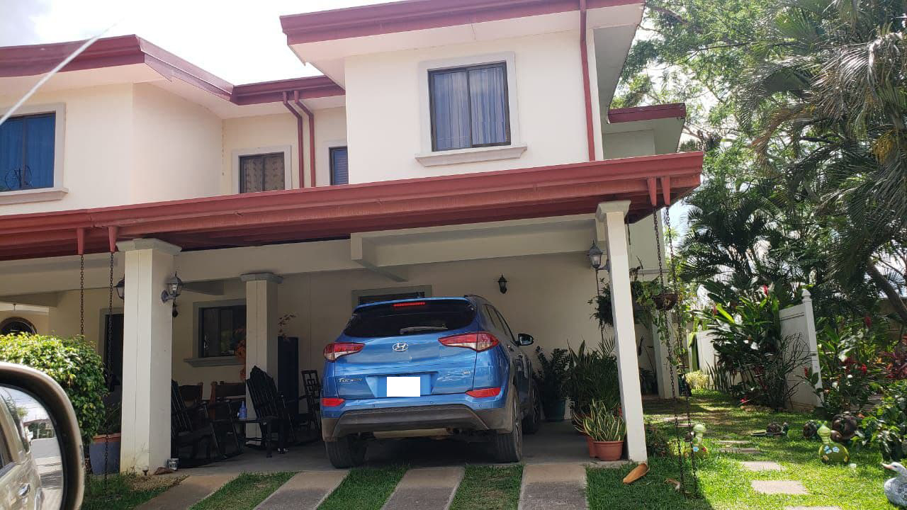 Venta de casa en Condominio Vila del Lago, Alajuela, 160 m2, $110.000=
