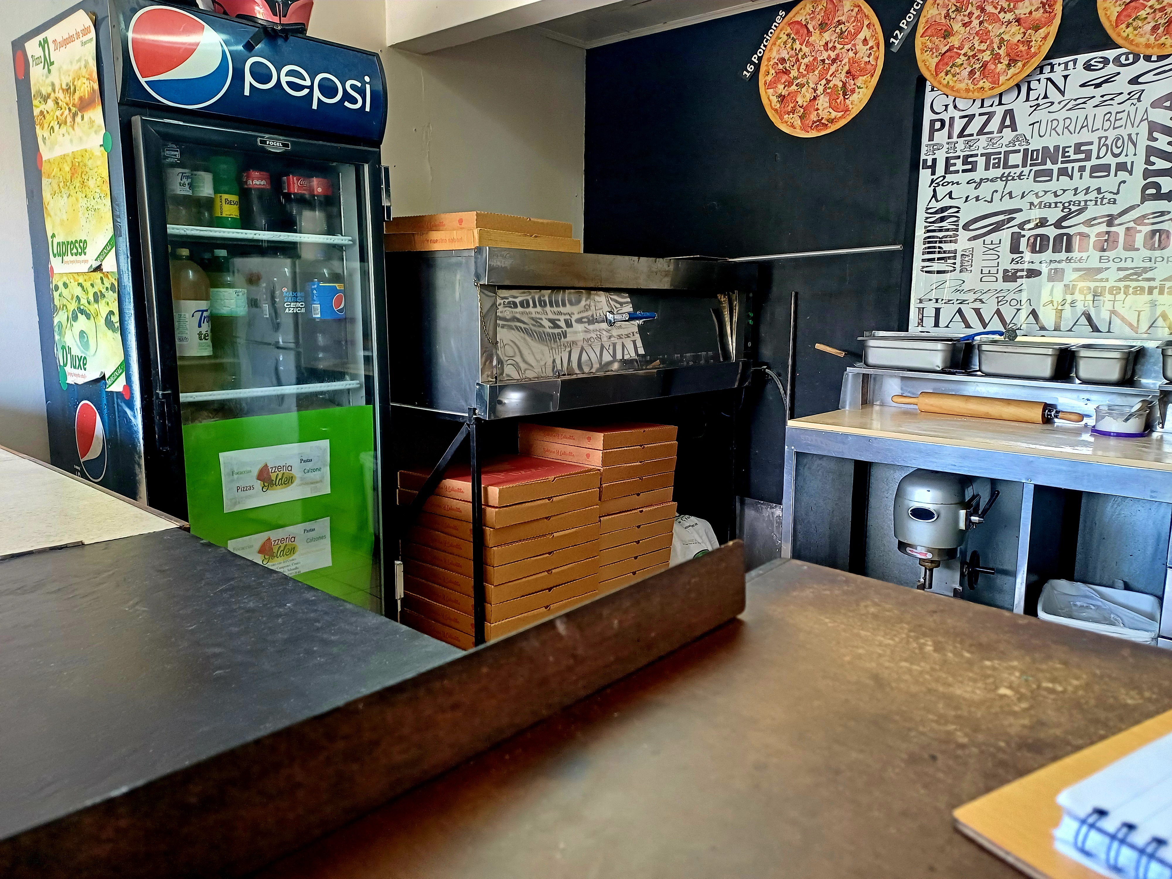 Se vende negocio, pizzeria, restaurante