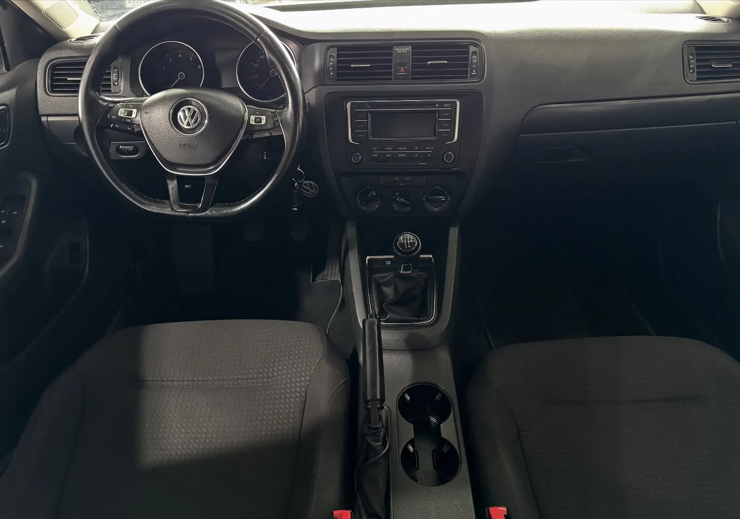 Volkswagen Jetta 2016 - foto 2