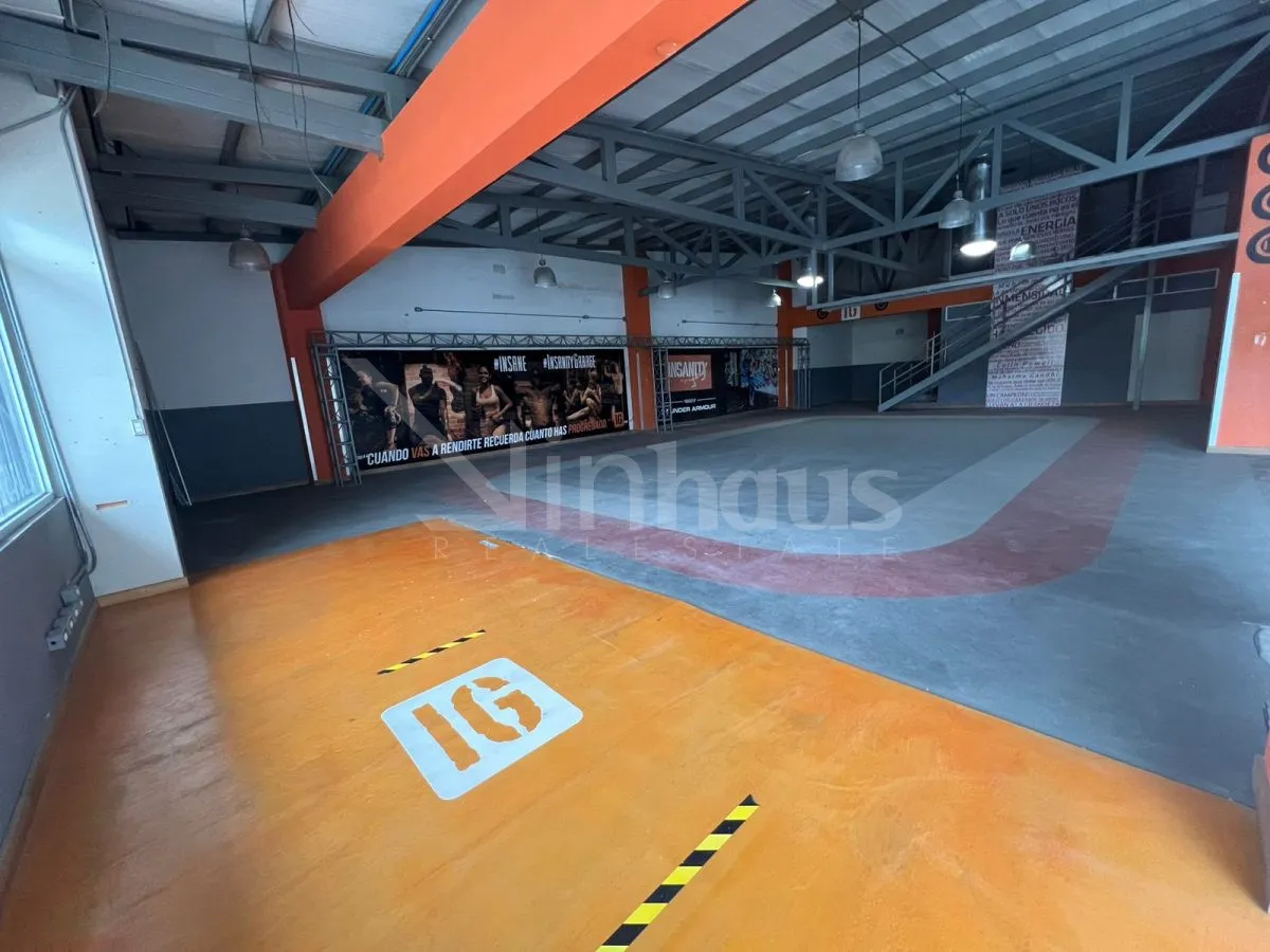 Local comercial en Pinares – ubicación estratégica