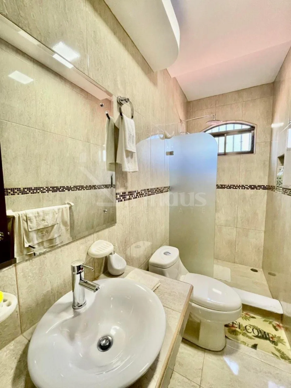 Venta de Casa en Condominio de 6 unidades, Pinares, Curridabat - foto 4