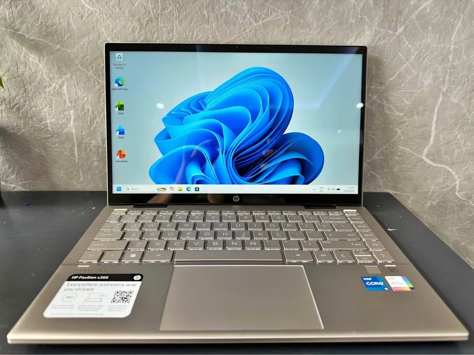 Laptop HP Touch i5