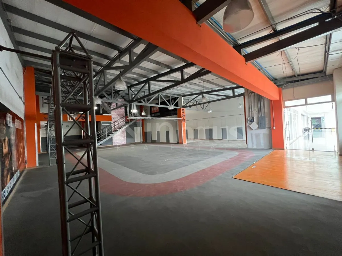 Local comercial en Pinares – ubicación estratégica - foto 4