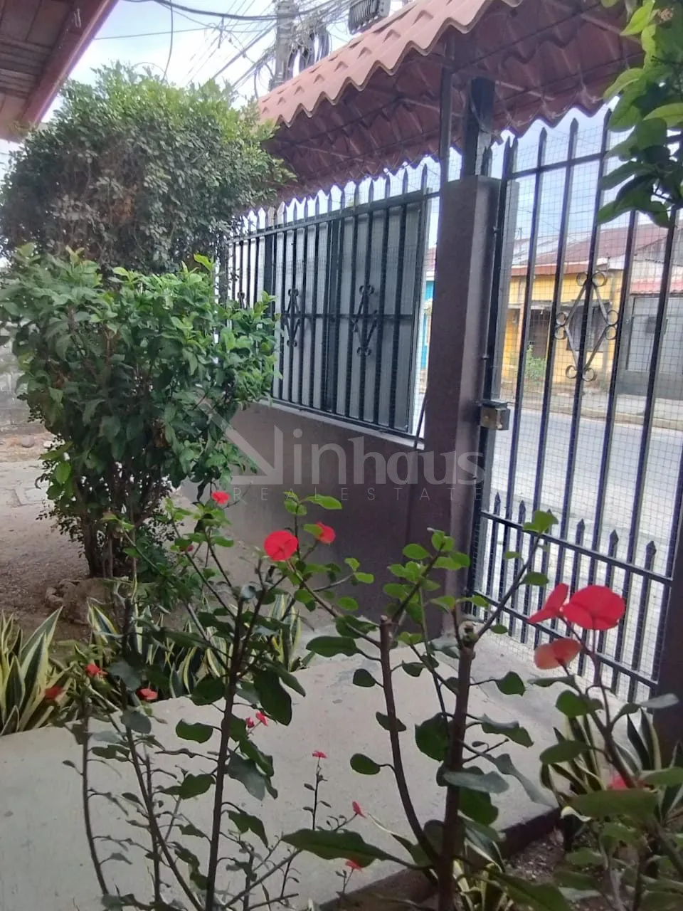 Residencia en venta, en excelente ubicación de Liberia - foto 5