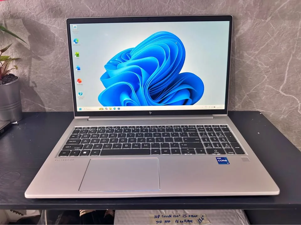 Laptop HP EliteBook i7-12generacion