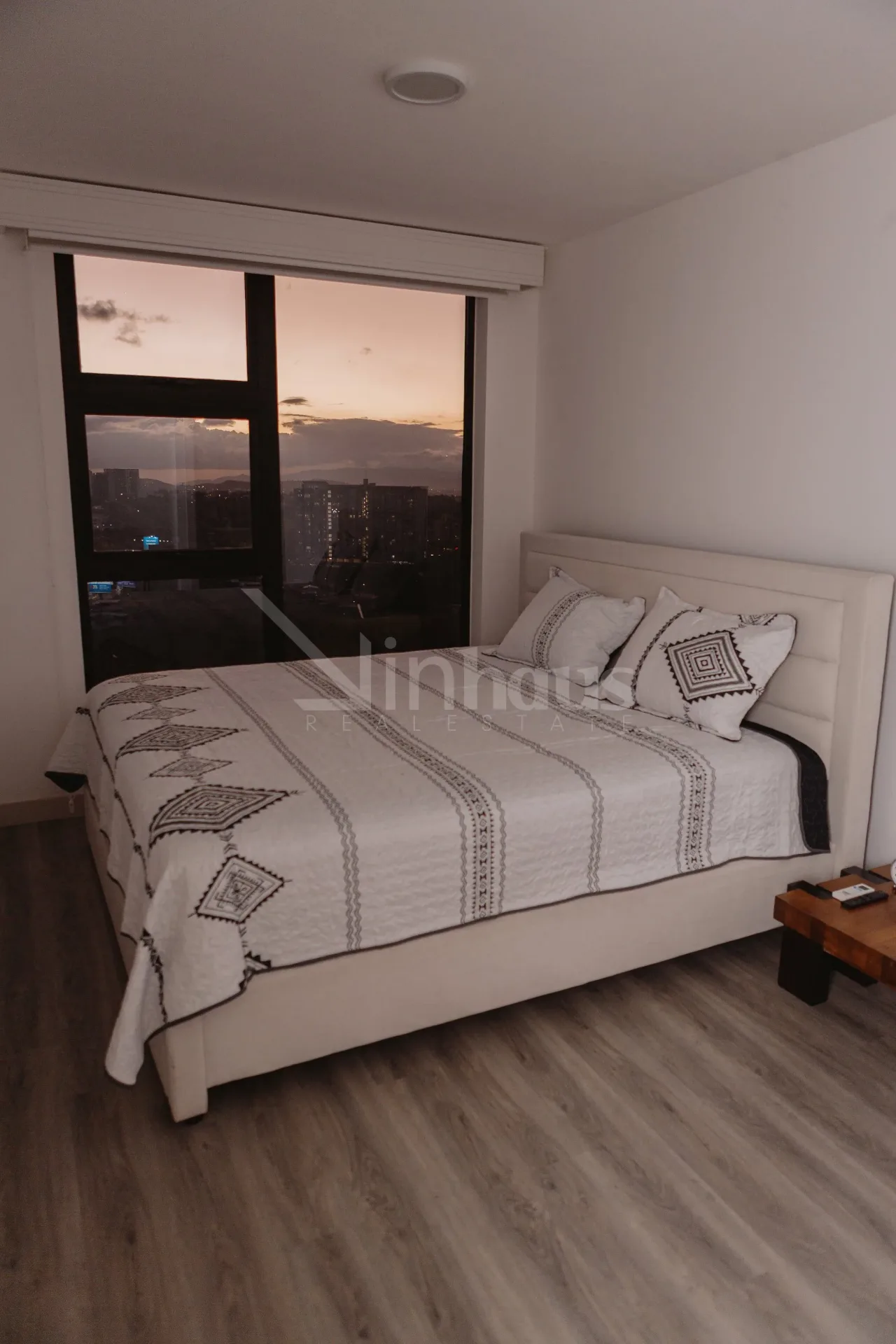 Alquiler de apartamento amueblado en Núcleo Sabana - foto 5