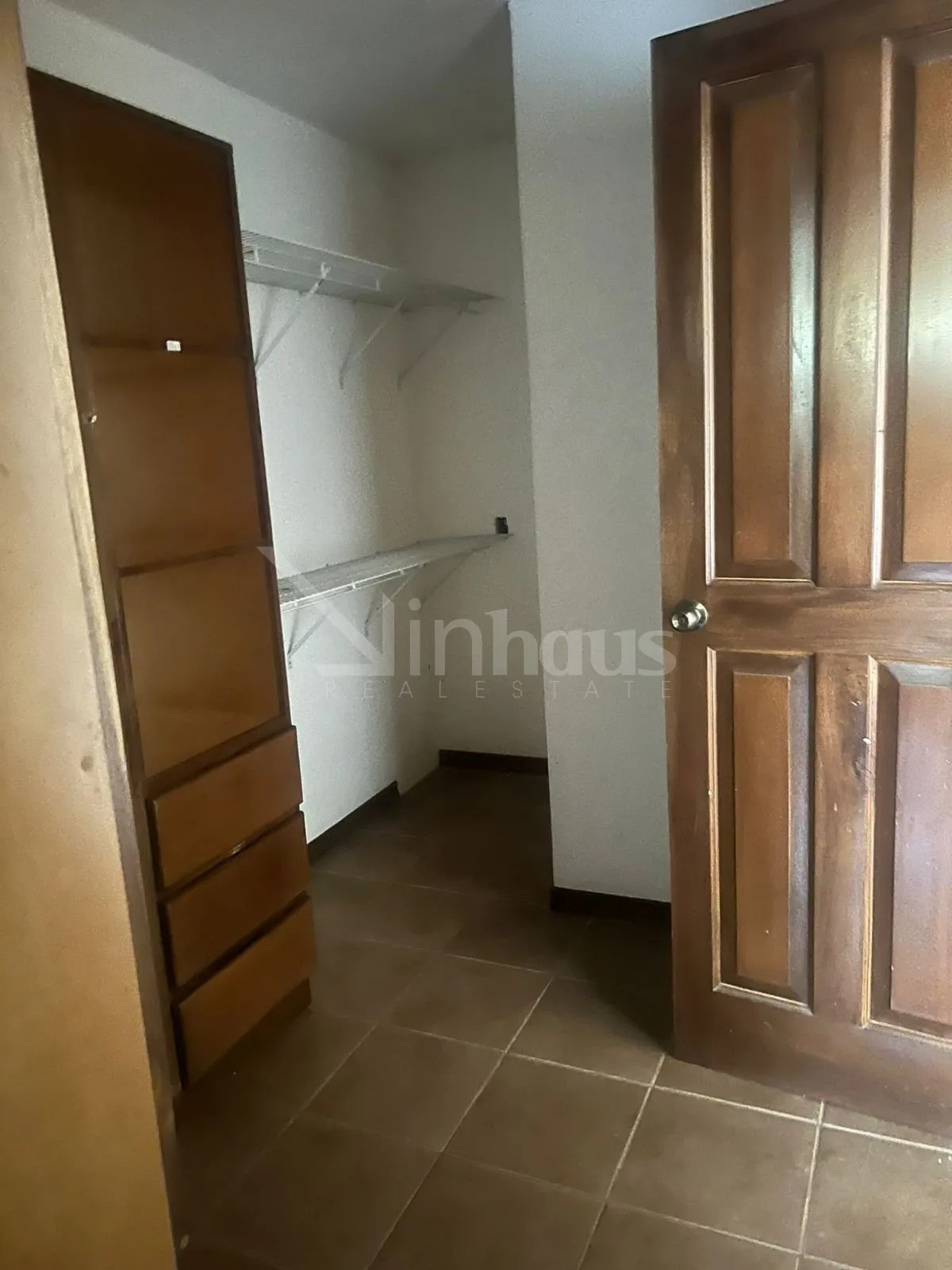 Remate bancario en Curridabat – Guayabos - foto 2
