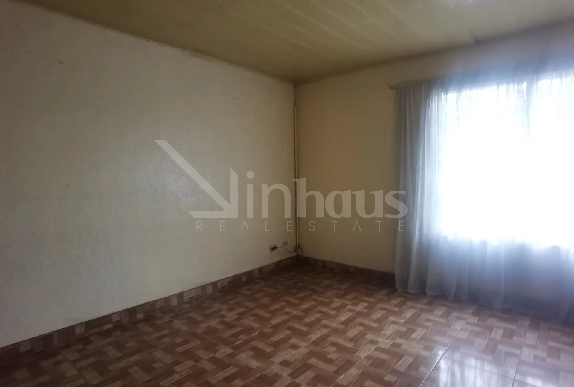 Venta de casa para remodelar - La Colina, Curridabat