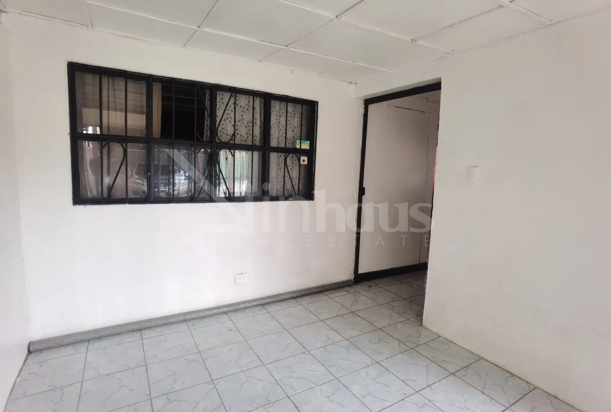 Venta de casa de una planta uso mixto - La Unión - foto 5