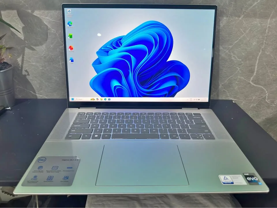 Laptop Dell 7620 i7 - 12 Generación - foto 5