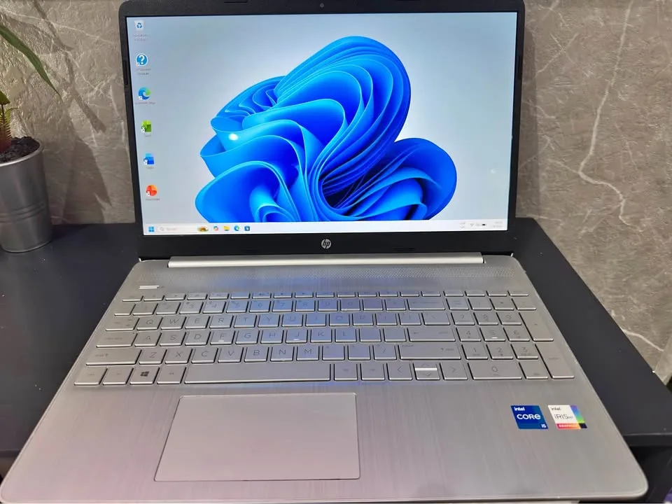 Laptop HP Touch i5 11 Generacion