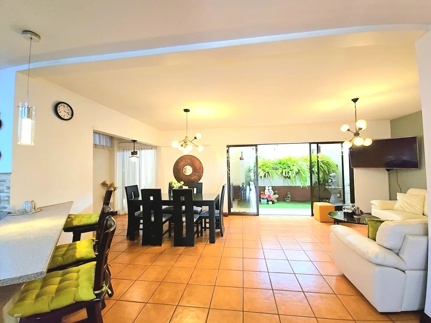 SE VENDE CASA COLONIAL MODERNA CON OFICINA INDEPENDIENTE Y UBICACION ESTRATEGICA EN HEREDIA - foto 3