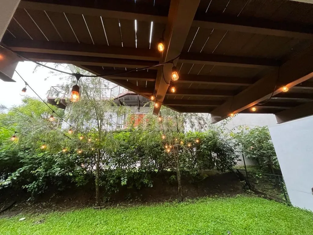 Venta de apartamento en primera planta con jardín. Alquilado - foto 5