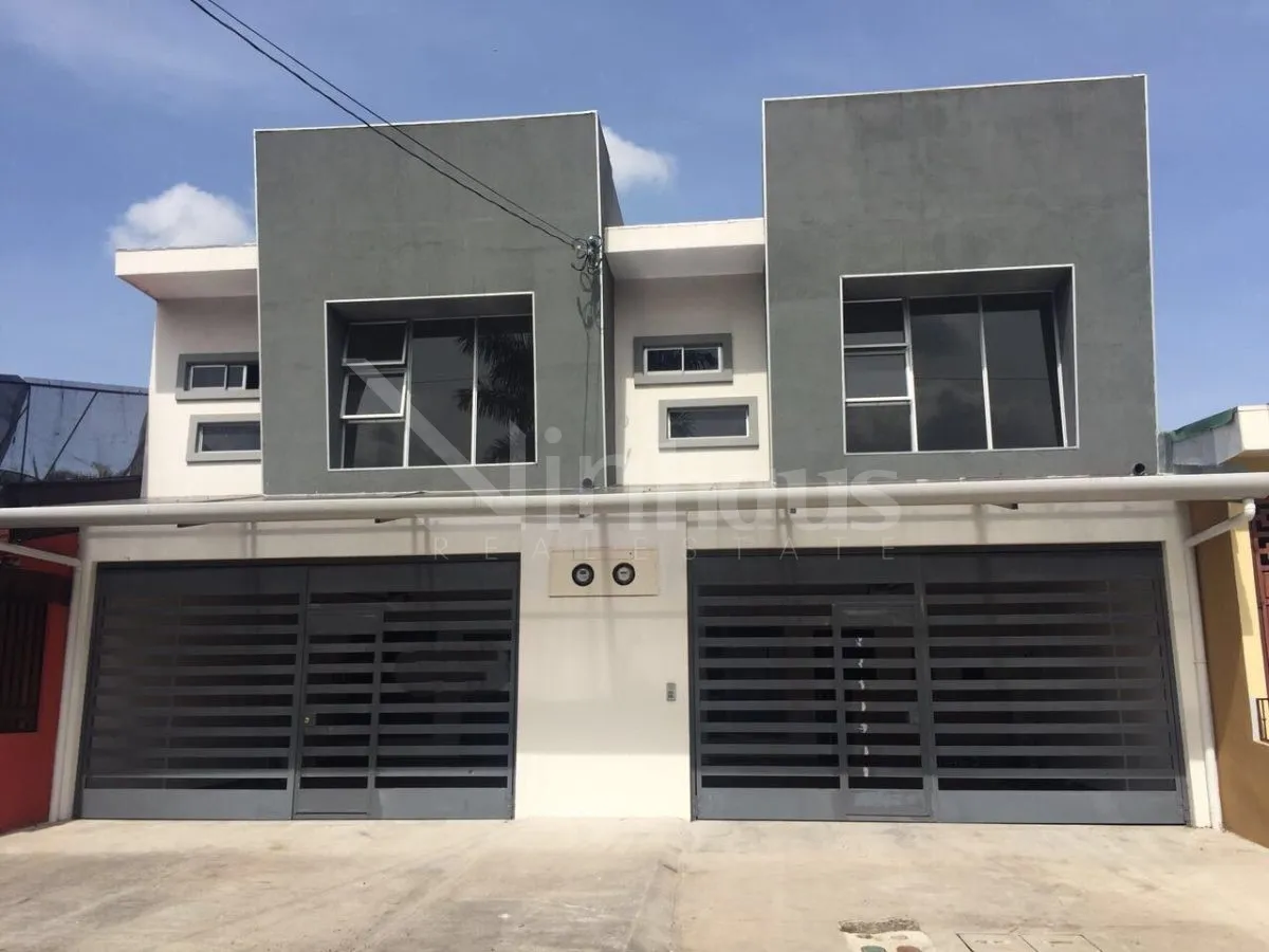 Casa Nueva en Venta en Rohrmoser, con excelente ubicación.