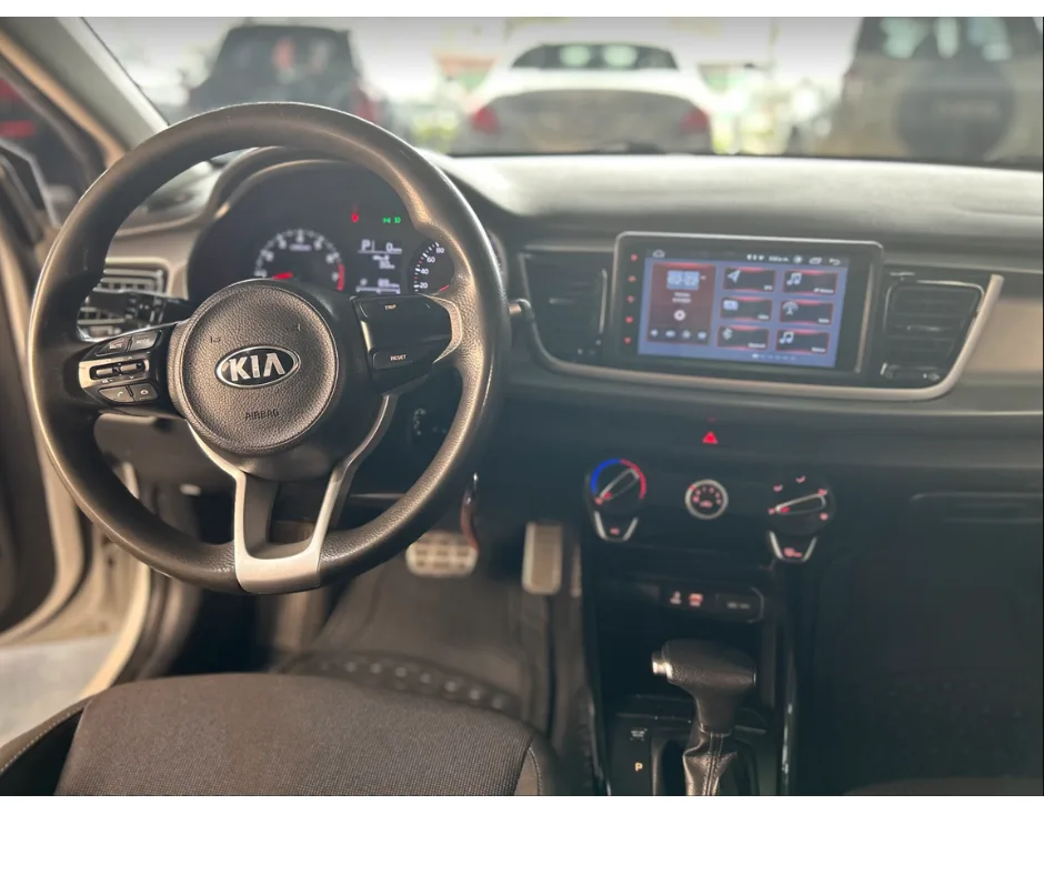 Kia Rio 2019 Sedán en Costa Rica | Automático, Motor 1.4 Gasolina, ₡6.000.000 - foto 2