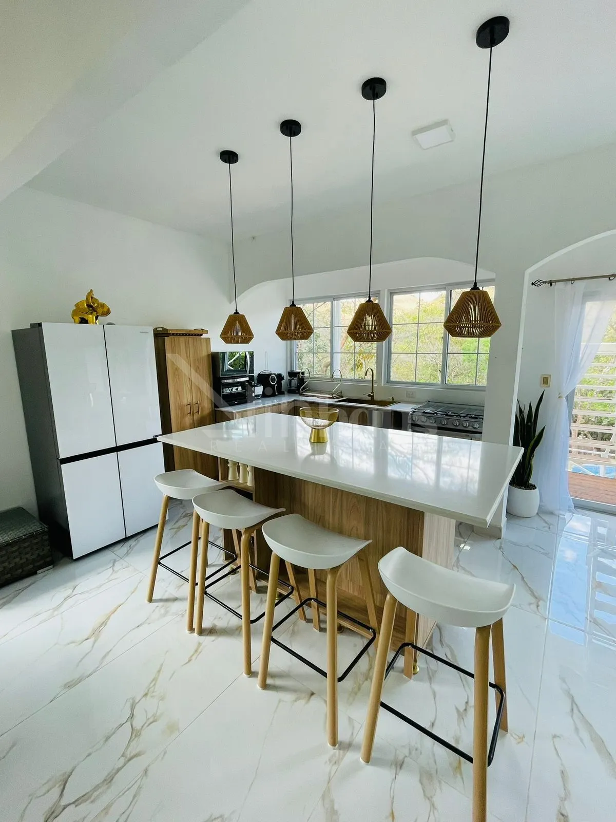Venta de quinta con hermosa casa en condominio privado en Turrubares - foto 2