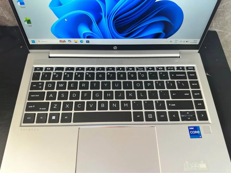 Laptop HP Probook i7 11 generación - foto 4