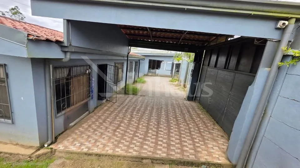 Venta de casa en amplio terreno en Cascajal de Coronado - foto 4