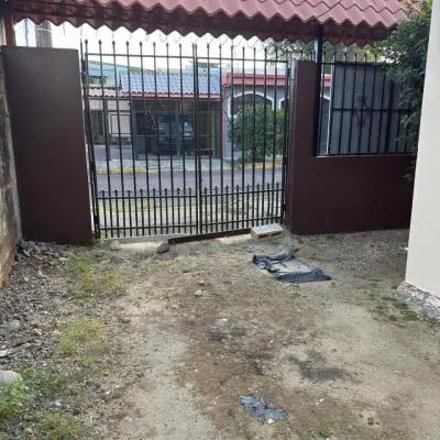 Residencia en venta, en excelente ubicación de Liberia - foto 2