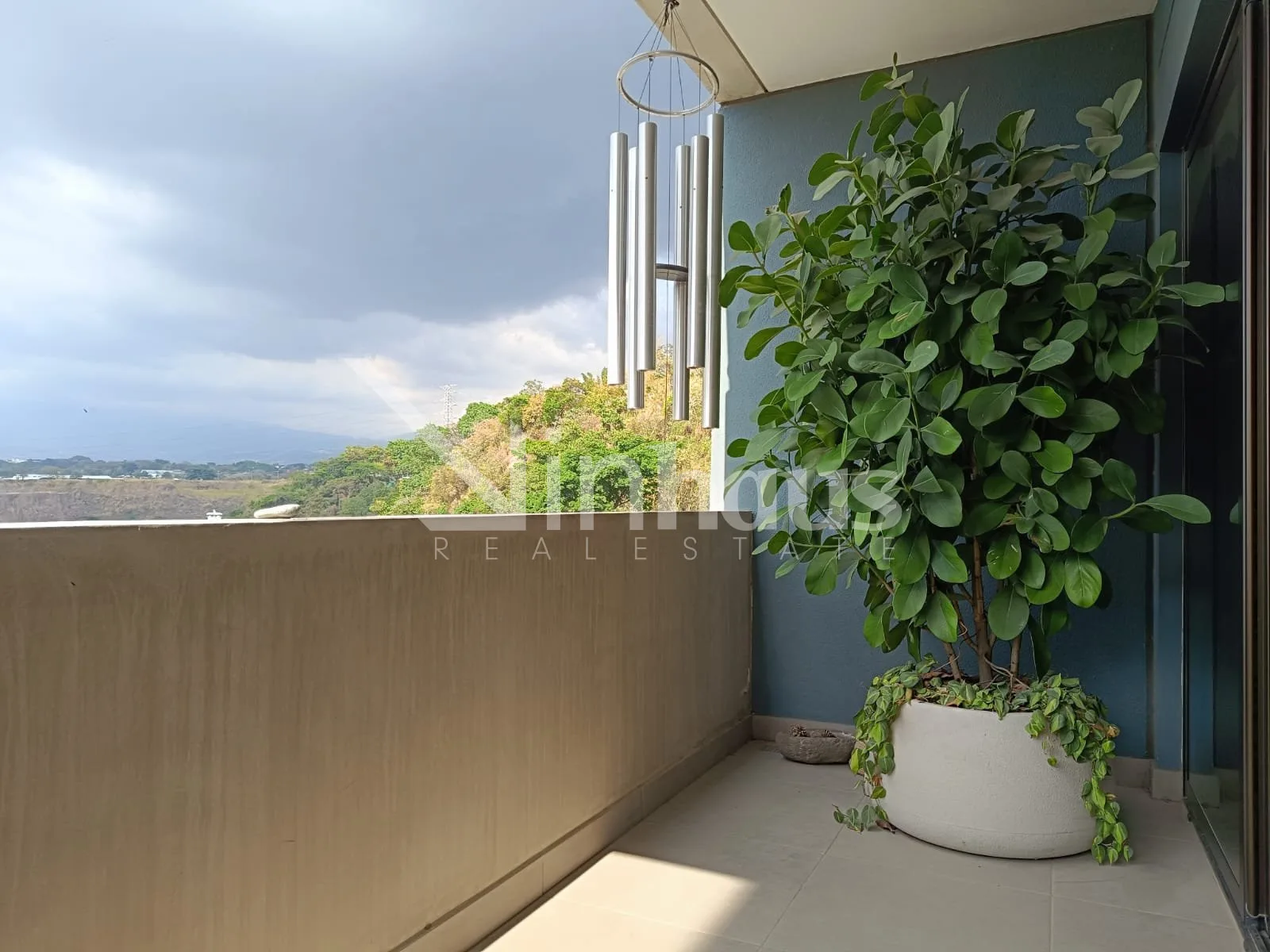 Venta de apartamento en Guachipelin Escazu - foto 4