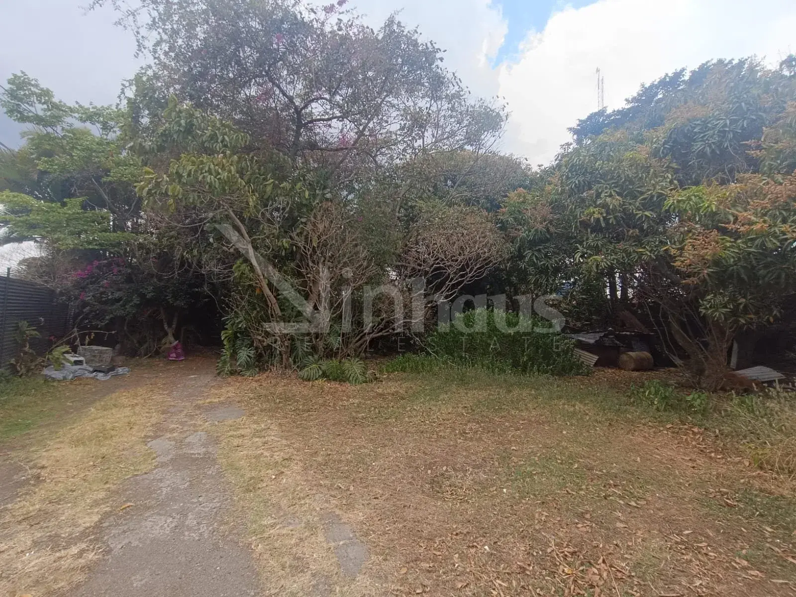 Venta de lote comercial en Bello Horizonte Escazu - foto 2