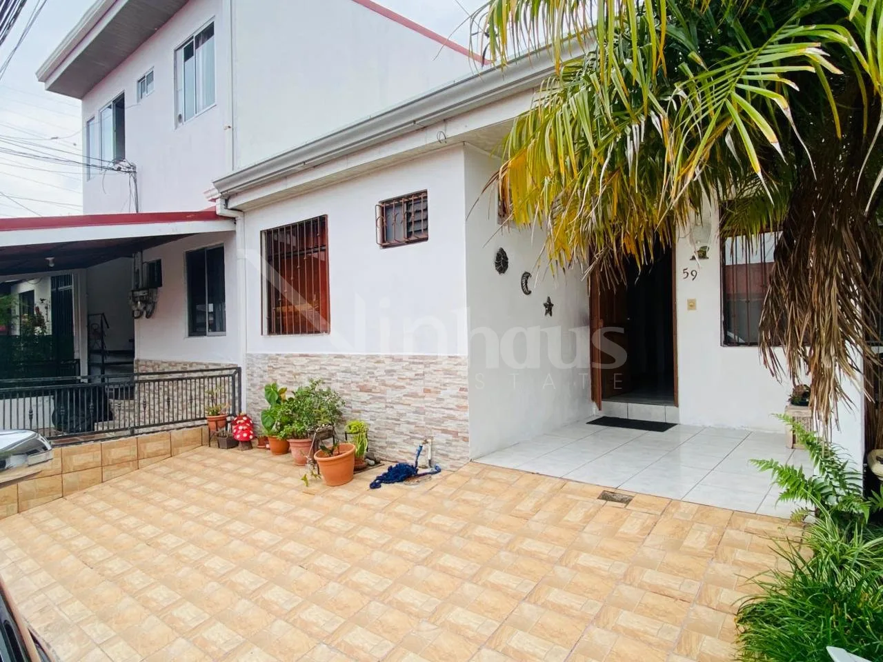 Venta de Casa en Condominio Pavas