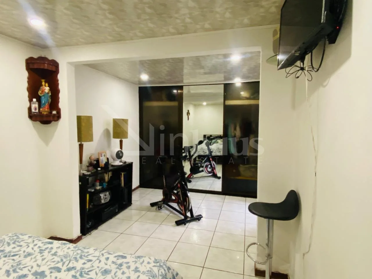 Venta de Casa en Condominio Pavas - foto 2