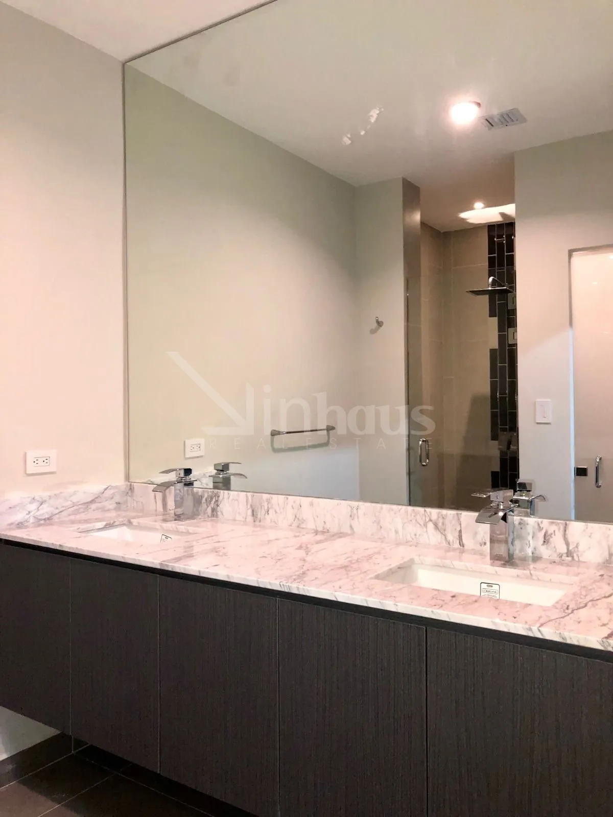 Alquiler de apartamento con Linea Blanca