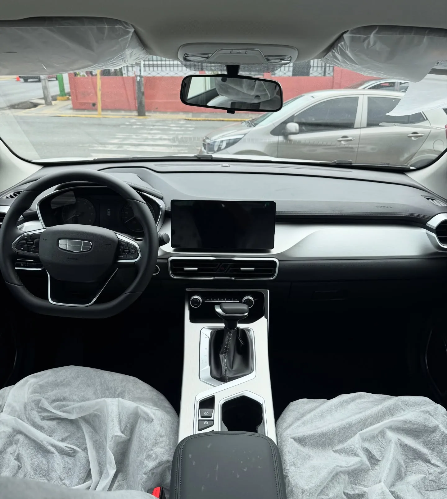 Geely Coolray 2025 - foto 3