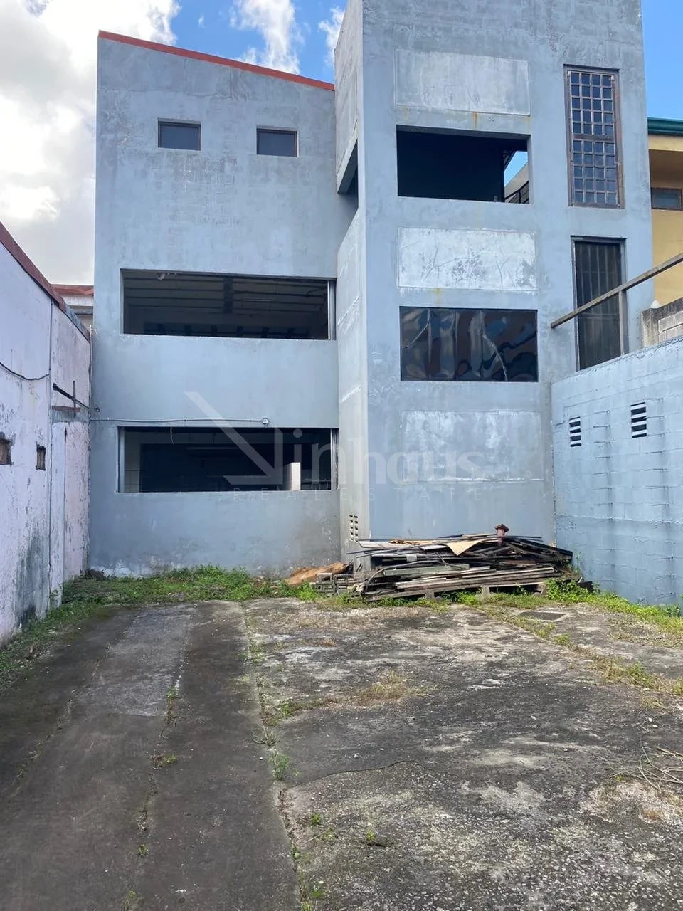 Venta de propiedad comercial ideal para restaurante, supermercado, bodega en Bo Chino, San José - foto 2
