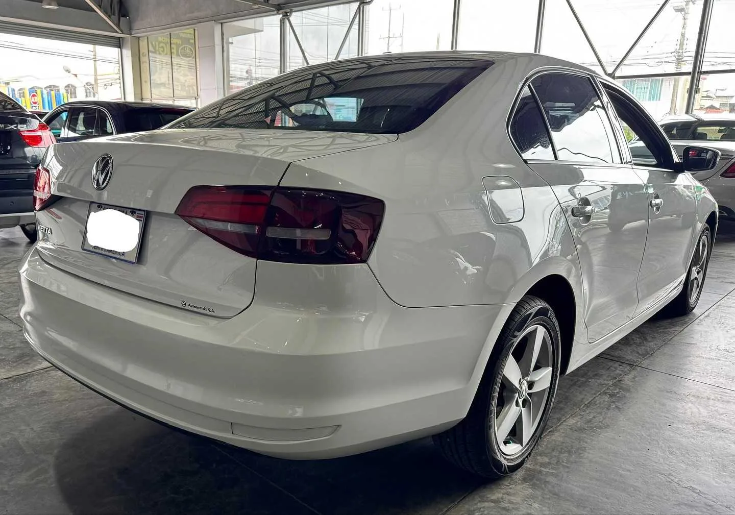 Volkswagen Jetta 2016 - foto 3