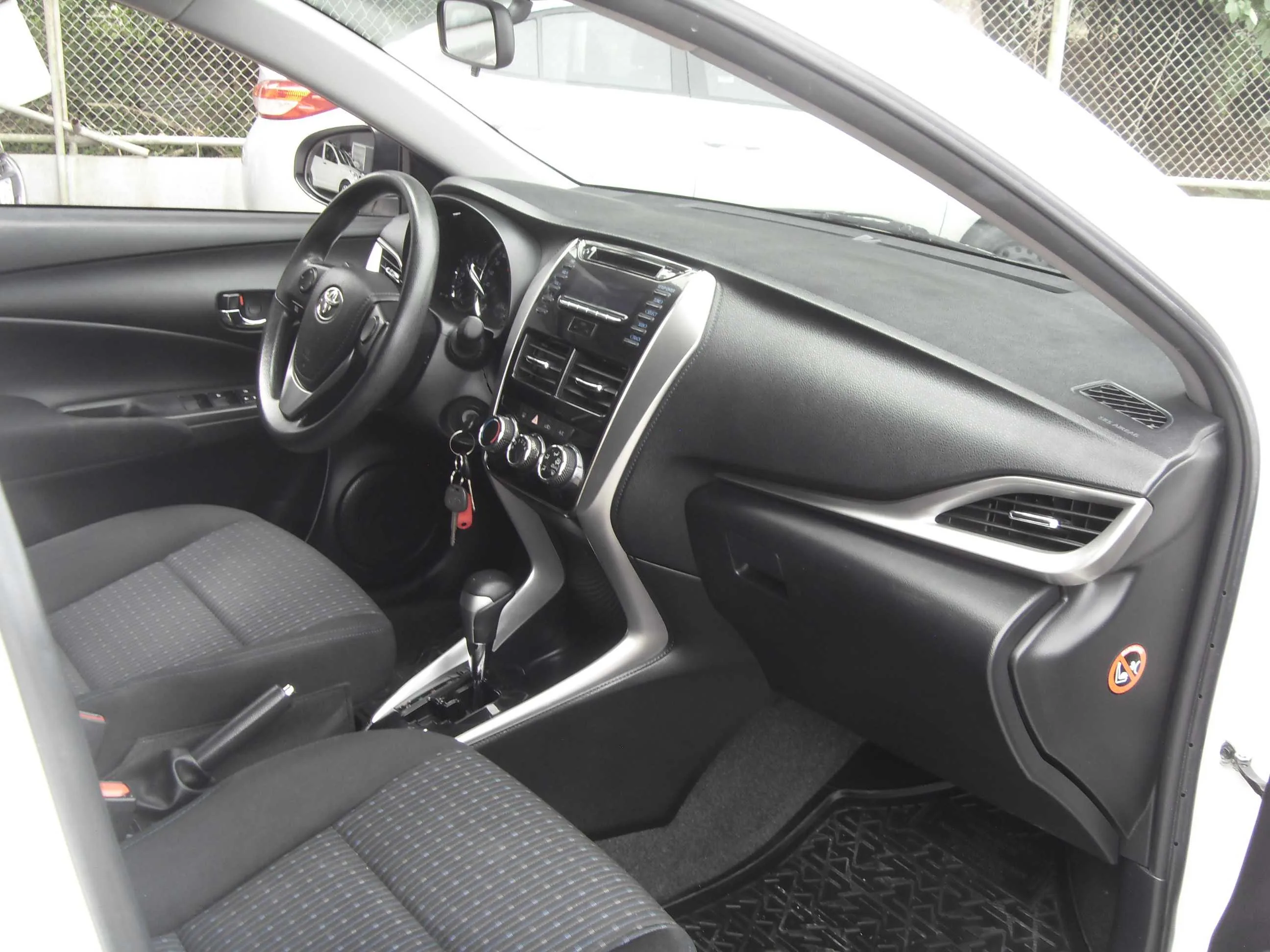 Toyota Yaris E 2019 - foto 5