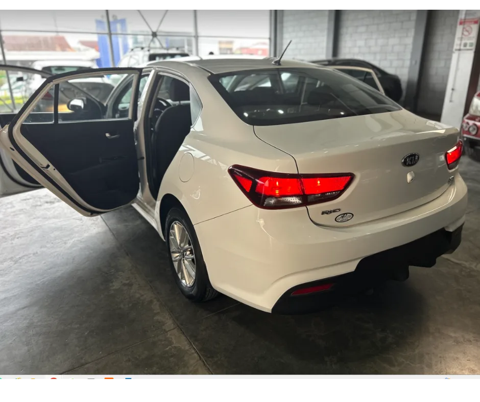 Kia Rio 2019 Sedán Automático - foto 2