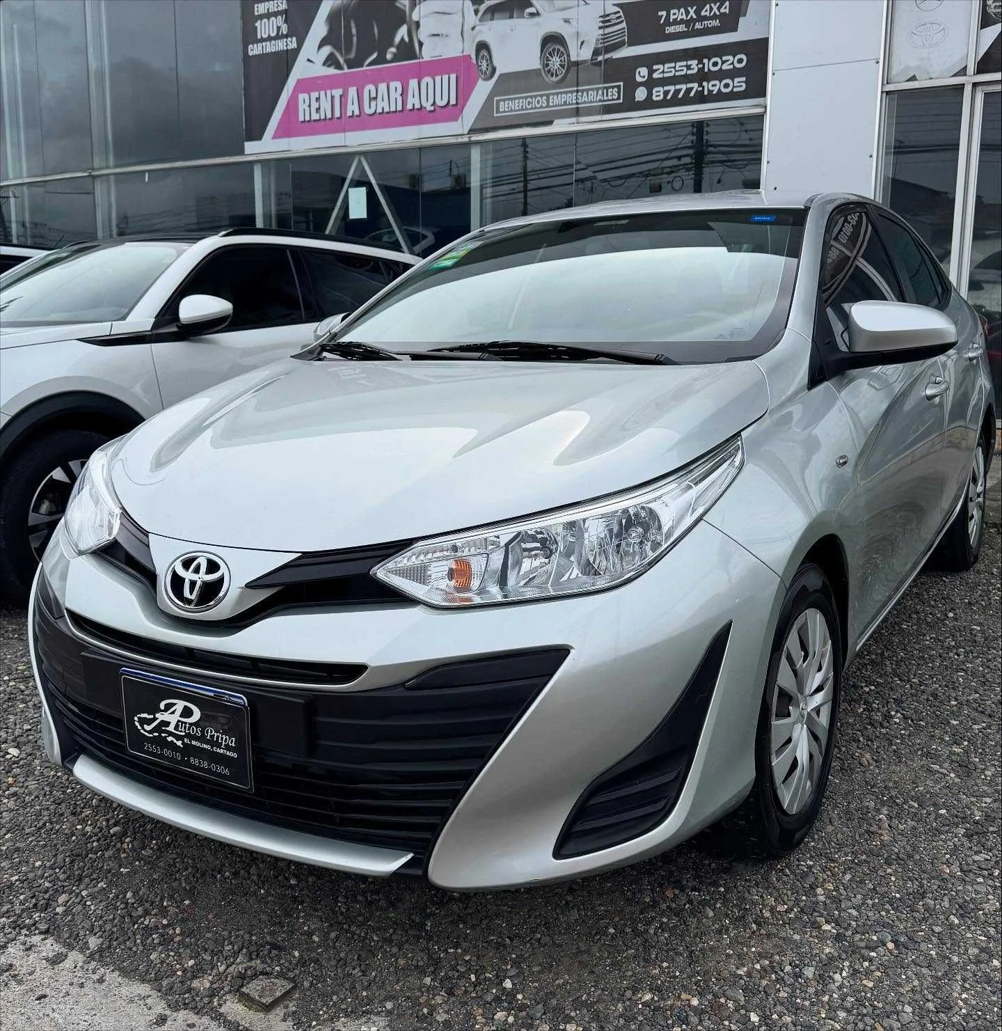 Hermoso Toyota Yaris 2019 - foto 3