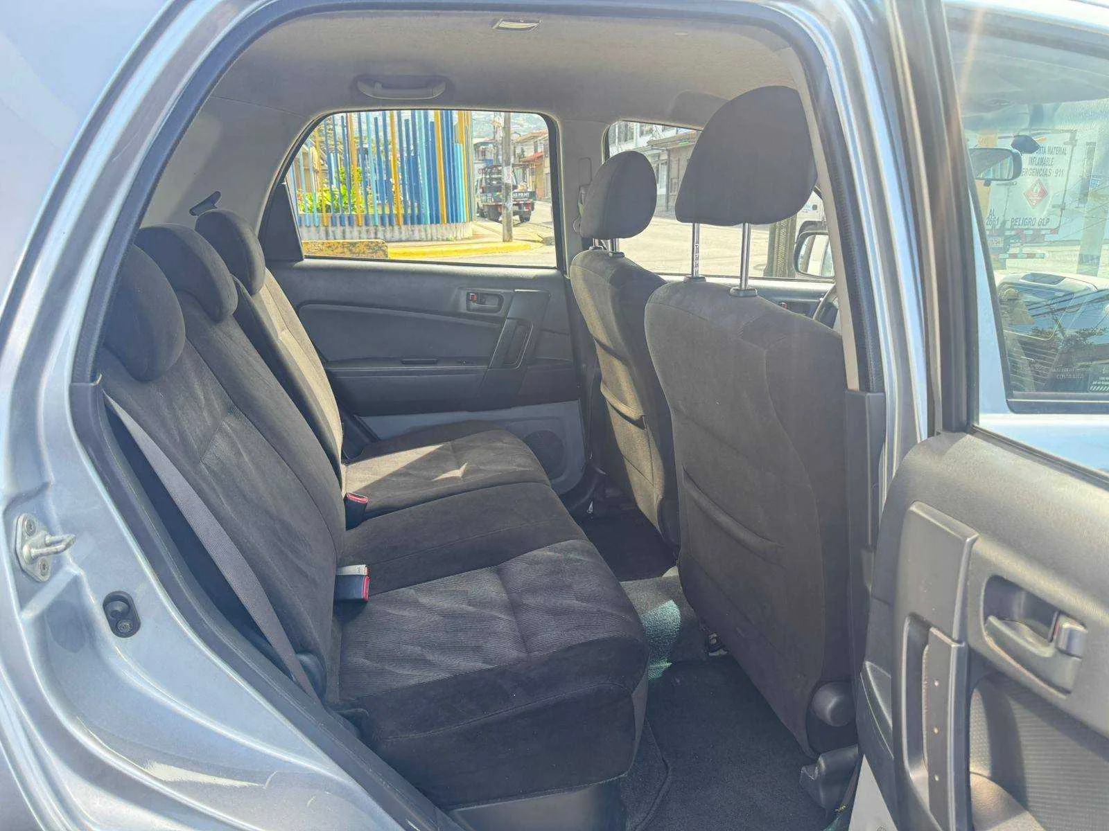 Toyota Rush año 2018 automático 4x4 - foto 2