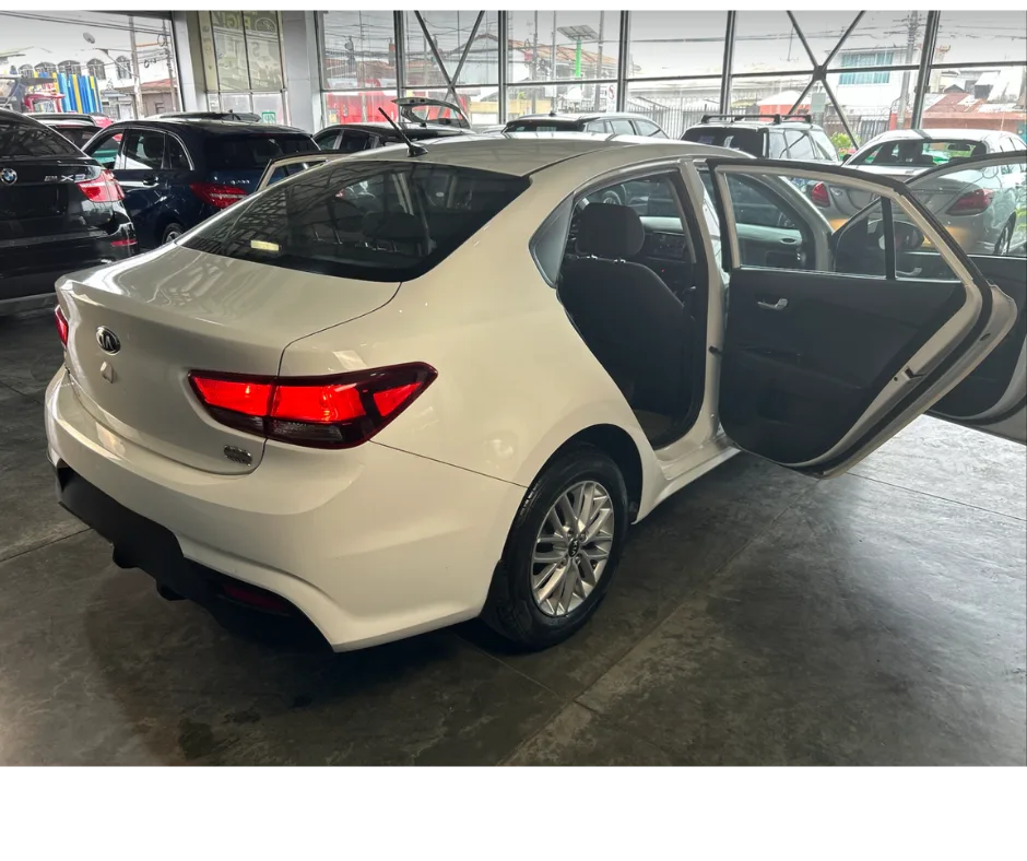 Kia Rio 2019 Automático - foto 2