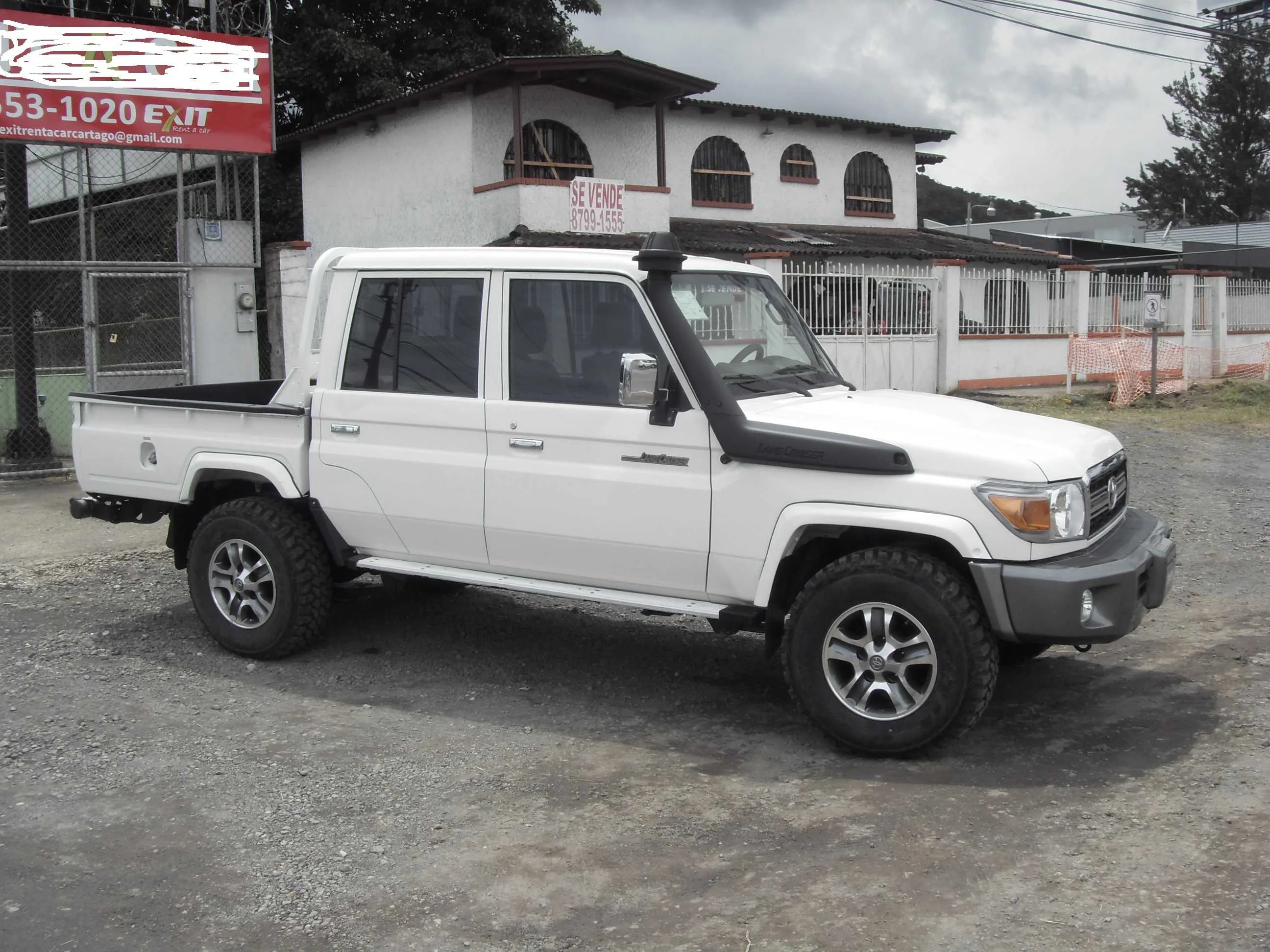 Toyota Land Cruiser Pick uo 4x4 Doble cabina - foto 4