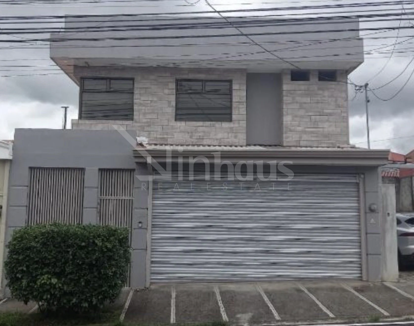 Venta de casa independiente en residencial en San Pablo de Heredia