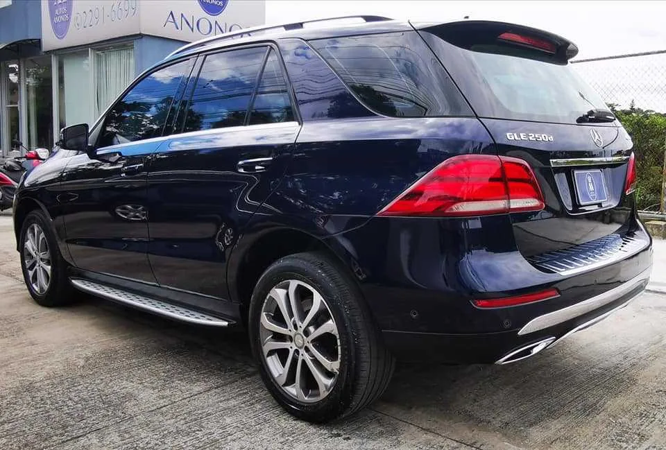 Se vende Mercedes Benz GLE250D - foto 3