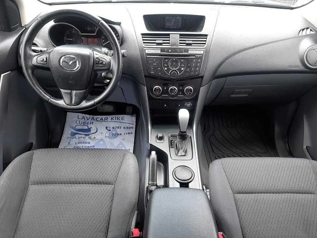 Se vende Mazda BT50 2018 - foto 5